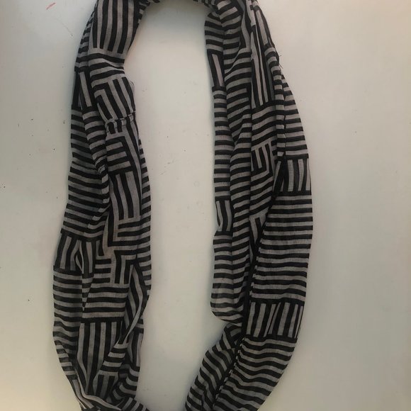 Infinity Scarf - Picture 2 of 3